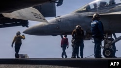 "USS Abraham Lincoln" təyyarədaşıyan gəmisi
