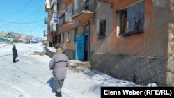 Многоэтажный дом в Темиртау, где нет центрального отопления, горячей воды. 26 февраля 2018 года.