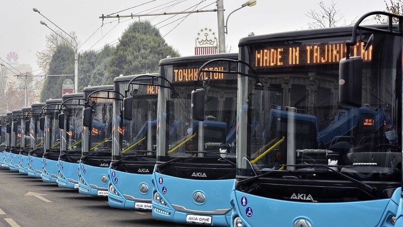 100 автобусу троллейбуси нав мушкилро дар Душанбе осон мекунад? ВИДЕО