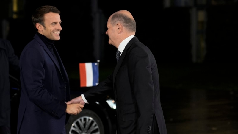ЗМІ: Шольц і Макрон проведуть таємну зустріч в Парижі напередодні візиту Сі 
