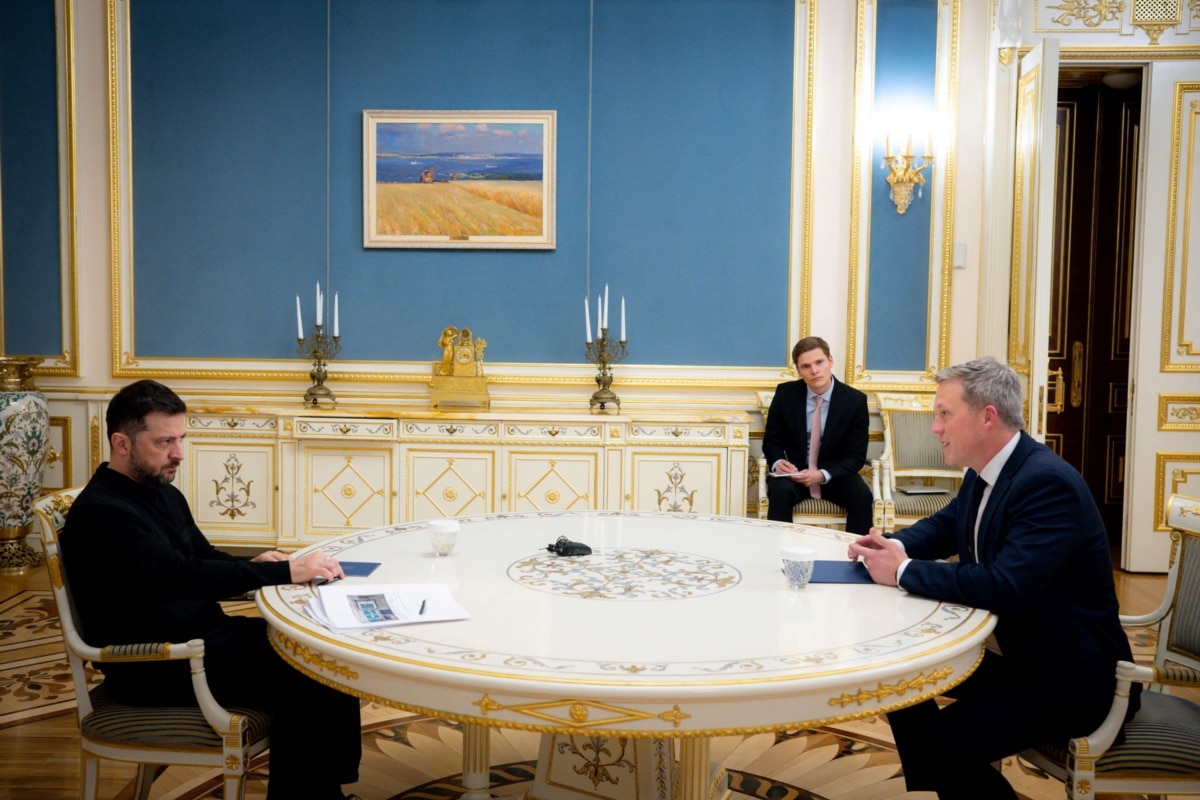 Ukrainian President Volodymyr Zelensky and then US Army Secretary Daniel Driscoll. Kyiv, November 20, 2025