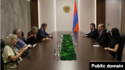 Maqdalena Qrono Yerevanda Armen Qriqoryan ilə görüşüb.