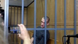 «Бьют так, чтобы следов меньше оставалось», – Павленский