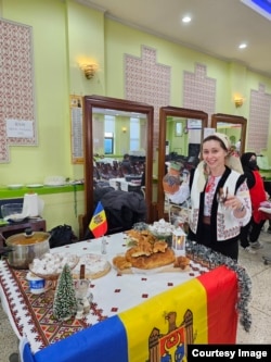 Ludmila, prezentând Moldova la Festivalul Bucătăriilor Internaționale.