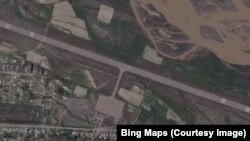 Казарман аэропортунун спутниктен көрүнүшү, Тогуз-Торо району, Жалал-Абад областы.