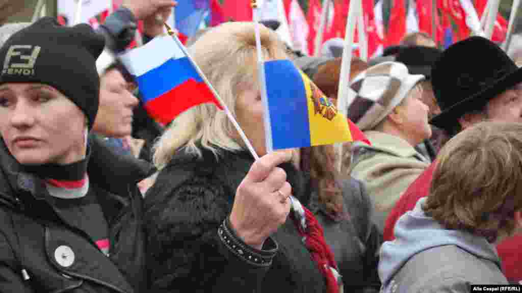 23 noiembrie 2013. PCRM a organizat un miting de protest împotriva guvernării. Comuniștii au cerut de asemenea organizarea unui referendum pentru aderarea țării la Uniunea Vamală dominată de Federația Rusă