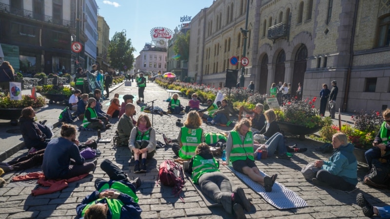 გრეტა თუნბერგმა და აქტივისტებმა ნავთობის მოპოვებისადმი პროტესტის ნიშნად ოსლოს მთავარი ქუჩა გადაკეტეს
