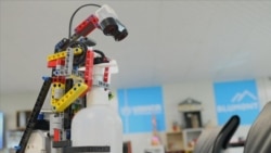 Lego robot u borbi protiv korona virusa