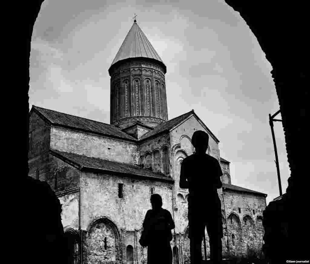 293 მიხეილ სამხარაძე: ”ჩვენთან არს ღმერთი”