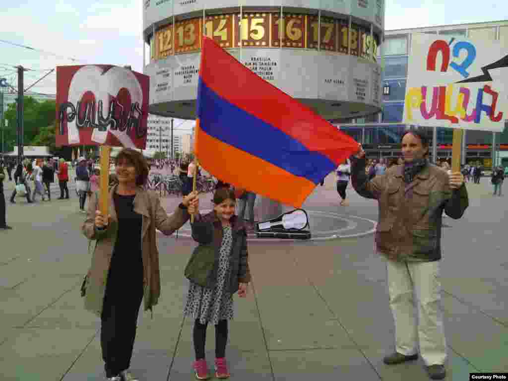 Berlin action for Erevan protestors