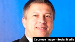 Photo: Darrin Vanselow © 2010 / 2011