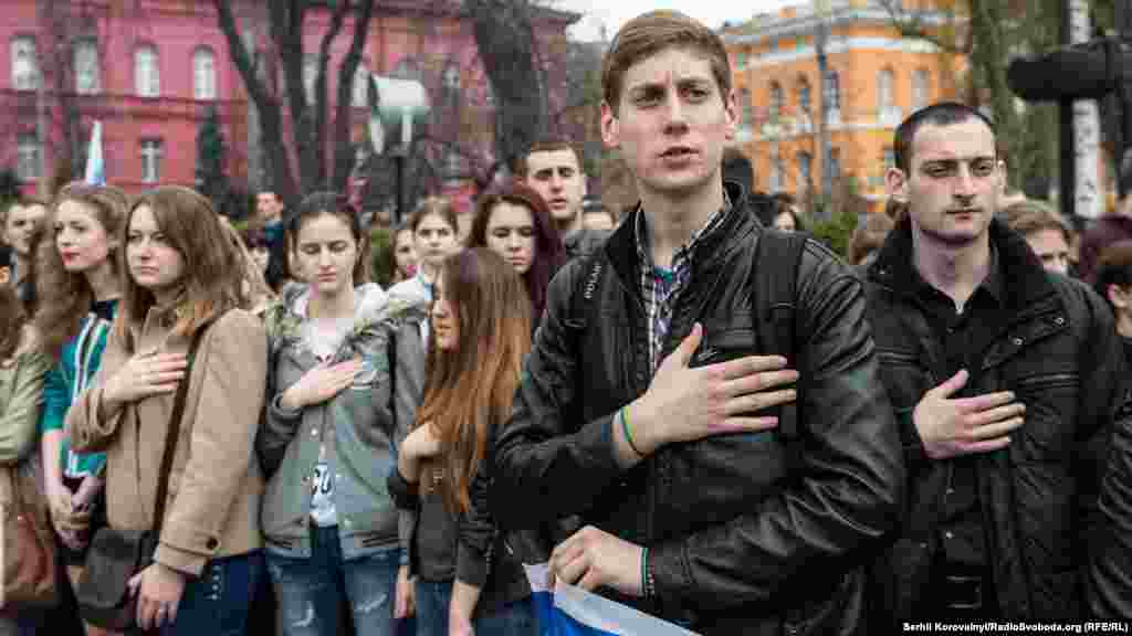 Студенты Киевского университета на митинге протеста