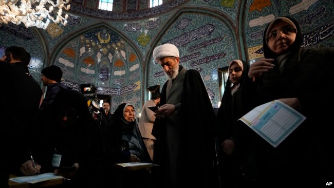 تصویری از روز برگزاری انتخابات مجلس شورای اسلامی و مجلس خبرگان در تهران