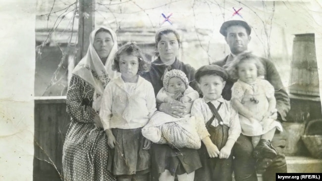 Семья депортированных крымских татар