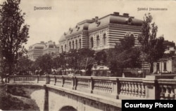 În anii ’60 și ’70, numeroși studenți ai Facultății de Medicină și-au făcut practica la Spitalul Brâncovenesc. Ei povestesc că unitatea era bine dotată, recent renovată și condusă de medici recunoscuți în domeniu.