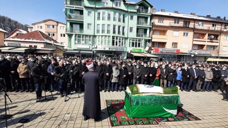 U jeku epidemije u Crnoj Gori ponovo kršenje mjera na sahranama