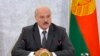 «Якщо хтось перекинувся в інший табір, нам теж треба з ними розбиратися», – додав Лукашенко