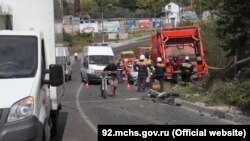 Авария с мусоровозом в Севастополе
