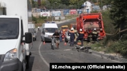 Аварія зі сміттєвозом у Севастополі