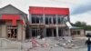 Здание в Мартакерте, поврежденное в результате авиаудара во время боевых действий. Нагорный Карабах, 30 сентября 2020 г.