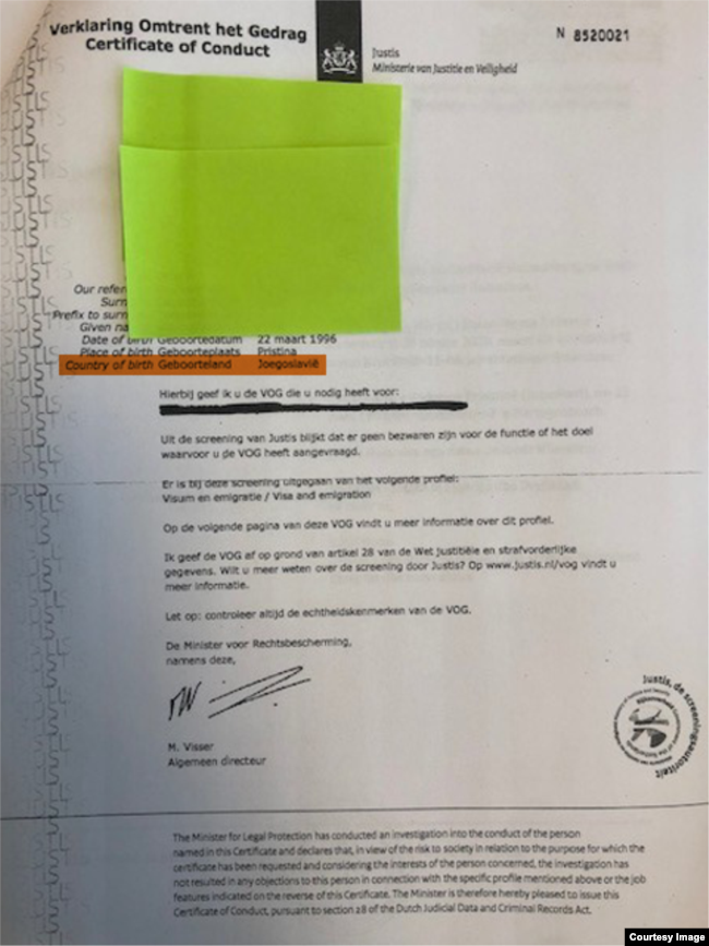 Certifikatë e lindjes, e lëshuar nga autoritetet holandeze për një person që ka lindur në Prishtinë, por vendlindja i paraqitet si Jugosllavi, meqë ai/ajo ka lindur më 1996.