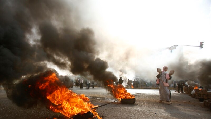  حمله نیروهای امنیتی سودان به تحصن مخالفان ۱۳  کشته برجای گذاشت