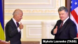 Joe Biden i Petro Porošenko