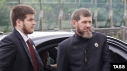 Рамзан Кадыров (справа) и его сын Адам в Москве