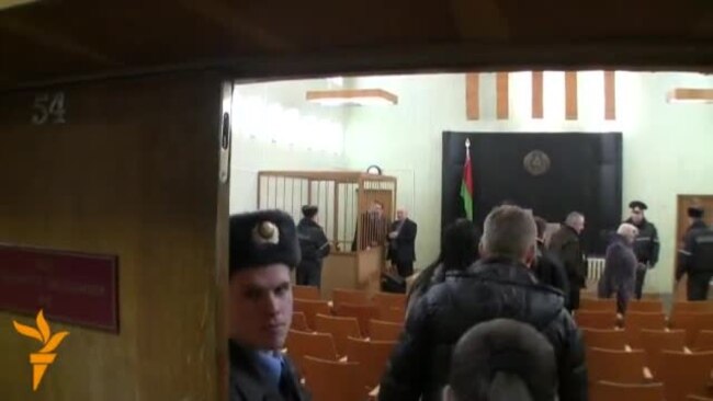 Кіроўца, які насьмерць зьбіў школьніка, атрымаў 4 гады пасяленьня