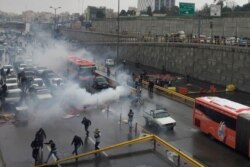 Під час одного з протестів проти підвищення цін на пальне, Тегеран, 17 листопада 2019 року