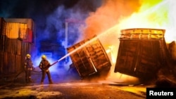 ოდესის ოლქის საგანგებო სიტუაციების სამსახურმა 2 აპრილს გავრცელა საპორტო ინფრასტრუქტურაზე რუსული დრონებით დარტყმის შედეგად გამოწვეული ხანძრის ამსახველი ფოტოები