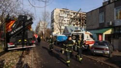 Един от атакуваните от Русия жилищни блокове през нощта на 14 ноември