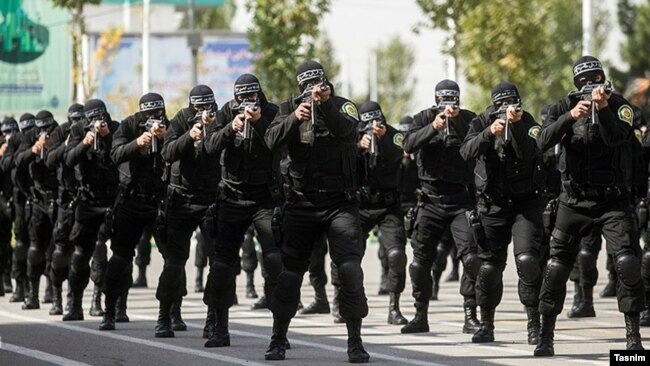در سطح استانی نیز هر یک از استانهای ۳۱ گانه ایران دارای یگان ویژه خاص خود هستند که از نظر عملیاتی با فرمانده نیروی انتظامی استان هماهنگ میشوند، ولی از نظر آموزشی و فرماندهی عام زیر نظر یگان ویژه مرکزی هستند.