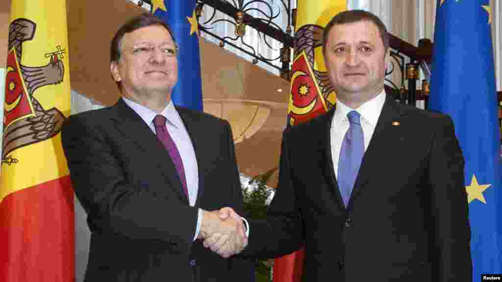 Z&icirc;mbete satisfăcute...