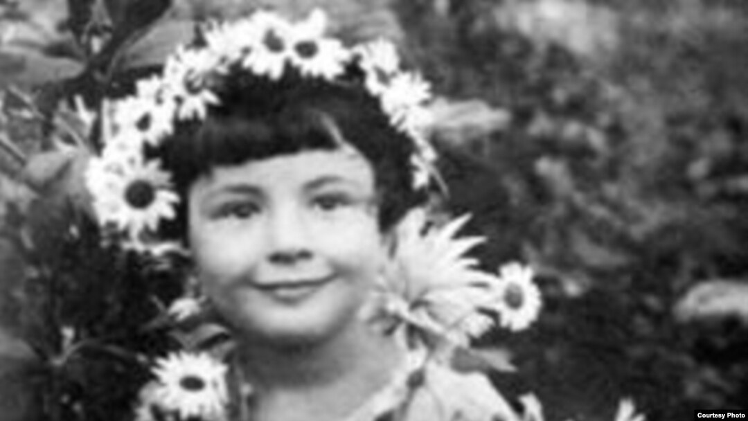 Татьяна Рыбакова: «"Не дам! — закричала я с порога. — Я не дам вам маму!" И вцепилась обеими руками за ее пальто» [Фото - <a href="http://www.lechaim.ru/ARHIV/163/bek.htm" target="_blank">LECHAIM.RU</a>]