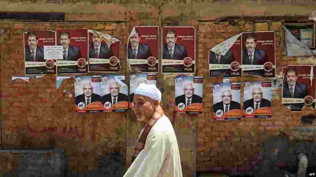 Predizborni posteri u Kairu, maj 2012.