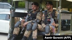 ارشیف، پاکستاني سرتېري