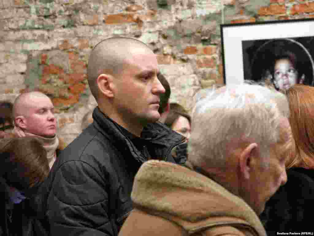 Около 11 утра в Сахарвоский центр прибыл Сергей Удальцов&nbsp;