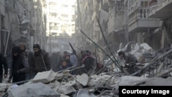 Unul din cartierele din Alep după bombardamentele forțelor siriene, 4 februarie 2016