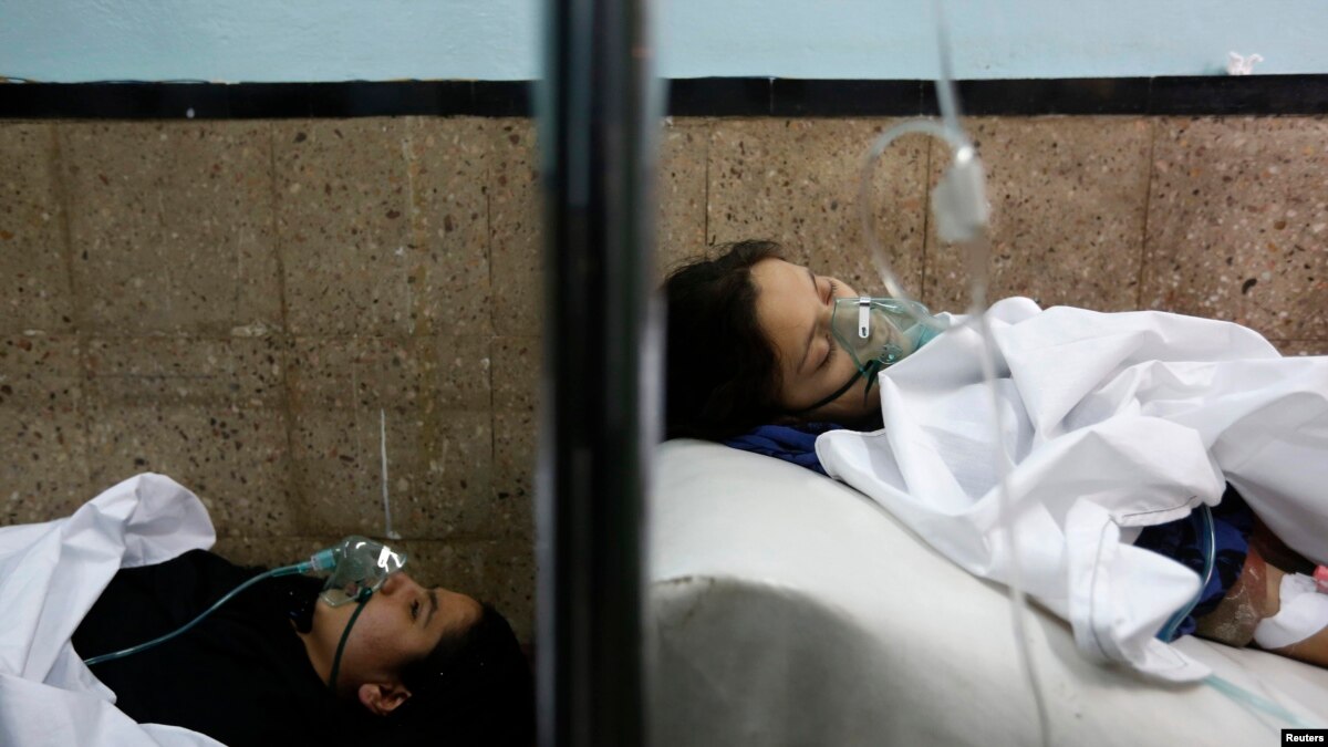 Afghan Schoolgirls Hospitalized After Suspected Poisoning