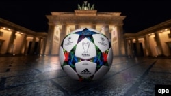 Չեմպիոնների լիգայի այս տարվա եզրափակիչ հանդիպման գնդակը Բեռլինի Բրանդենբուրգյան դարպասի ֆոնին