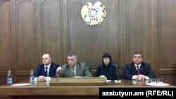 Представители четырех парламентских фракций на совместной пресс-конференции, Ереван, 16 декабря 2014 г.