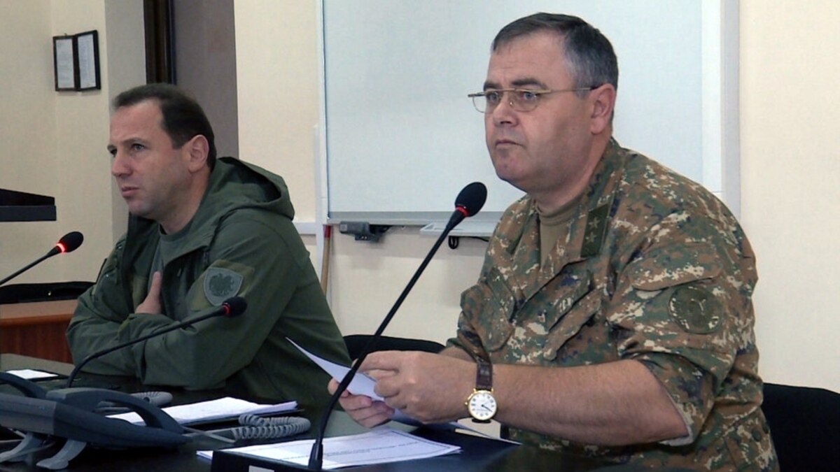 Armenian Army Chief, Ex-Defense Minister Go On Trial Over 'Faulty' Weapons