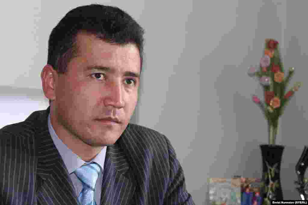 Ош облустук администрациянын башкы адиси Сайпидин Момунов