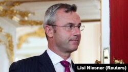 Noul lider al Partidului Liberății (FPO), Norbert Hofer, după o întîlnire cu președintele austriac Alexander van der Bellen la Palatul Hofburg, 20 mai 2019