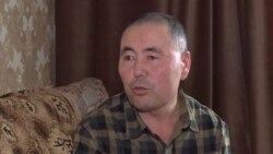 Репатриант из Китая Адильхан Калияр рассказывает, что оставшаяся в Синьцзяне его жена не может выехать в Казахстан, чтобы воссоединиться с семьей. Астана, 18 октября 2018 года.