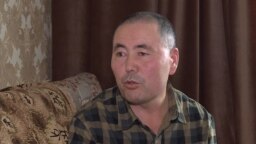 Репатриант из Китая Адильхан Калияр рассказывает, что оставшаяся в Синьцзяне его жена не может выехать в Казахстан, чтобы воссоединиться с семьей. Астана, 18 октября 2018 года.