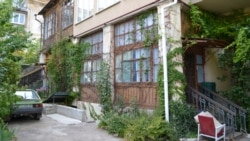 Внутренний двор дома №39 на улице Советской в Севастополе