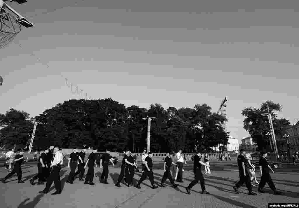 Спэцназ супраць пратэстоўцаў Менск 20 ліпеня 2011 году.