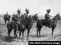 Militari indieni din armata britanică pe Frontul de Vest (Foto: Public domain)